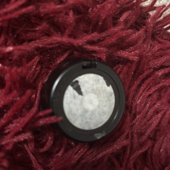 MAC Cosmetics Red Eyeshadow Bold Color - Picture 5 of 6